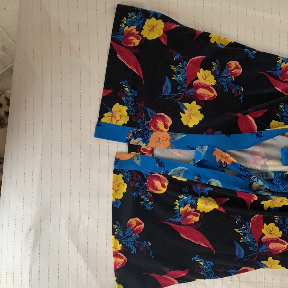 Beautiful Dvf Silk Wrap Dress - image 8